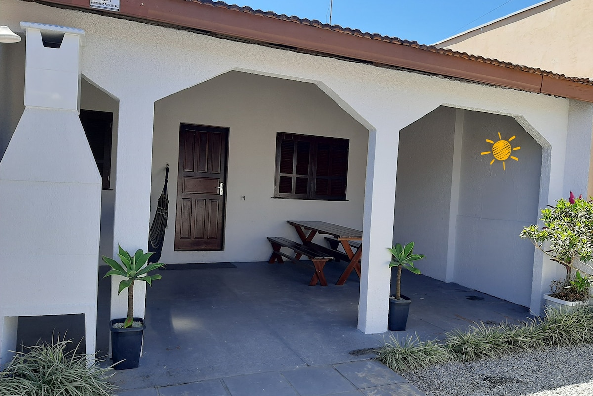 Casa a 50m da Praia de SantaTerezinha/WiFi360megas