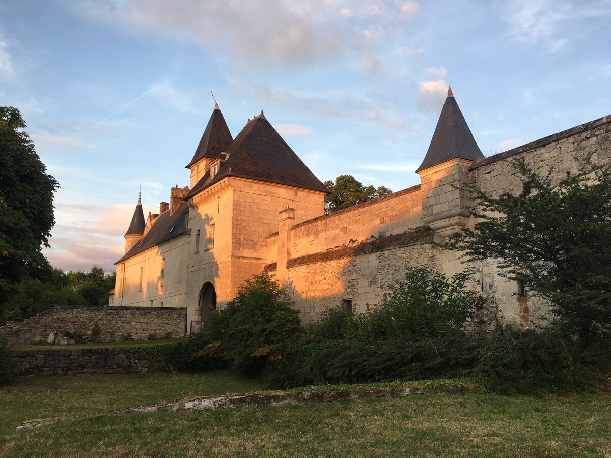 Château de Coyolles的家庭或团体小屋