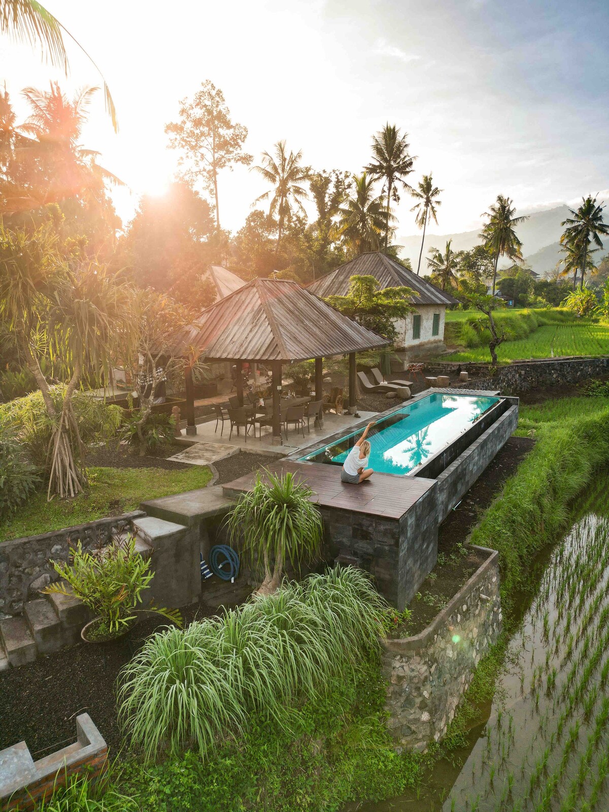 3间卧室，位于稻田（ Rice 🌾 Field ）的巴厘岛民宅，带泳池