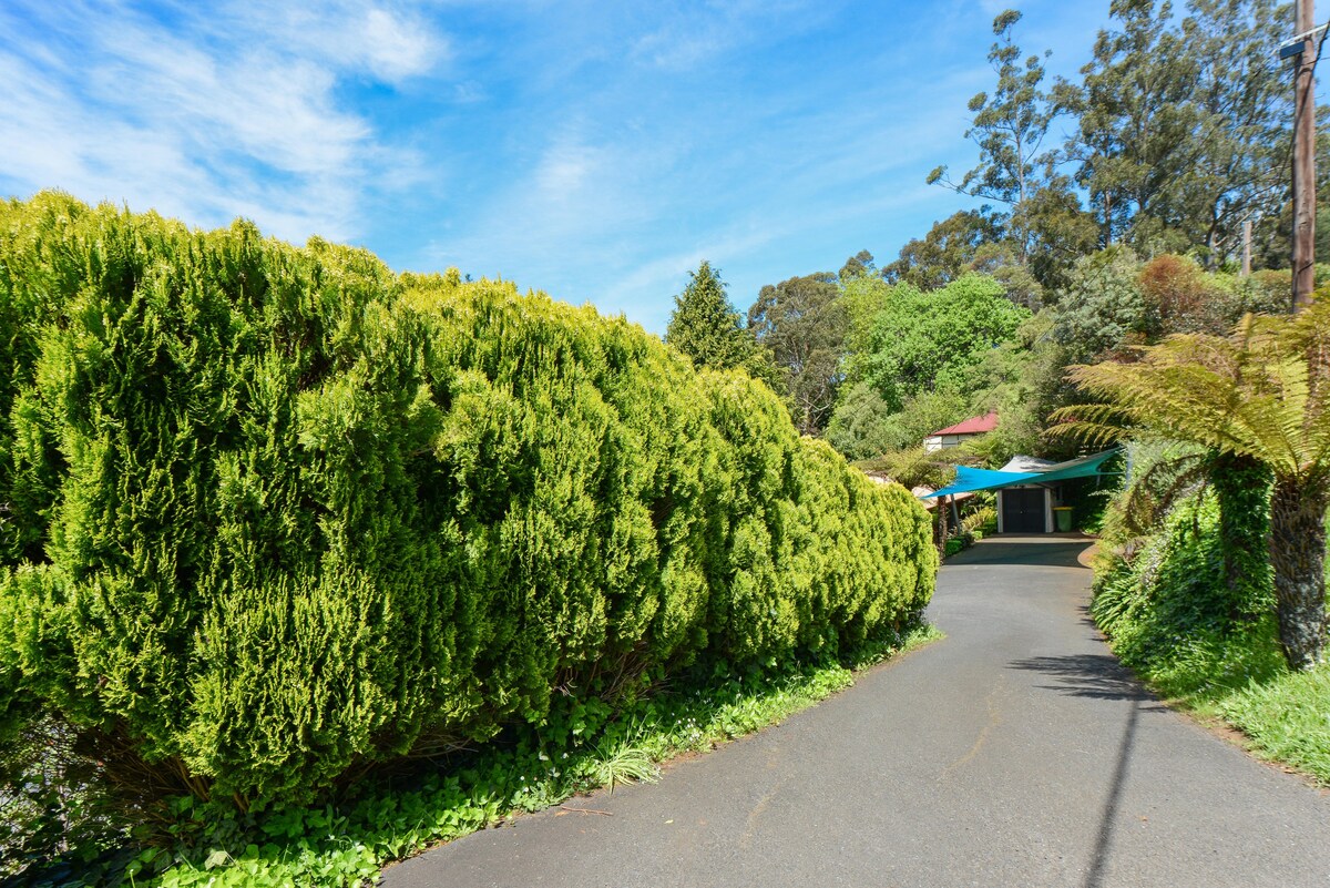 Scenic vacation house- Mount Dandenong Ranges
