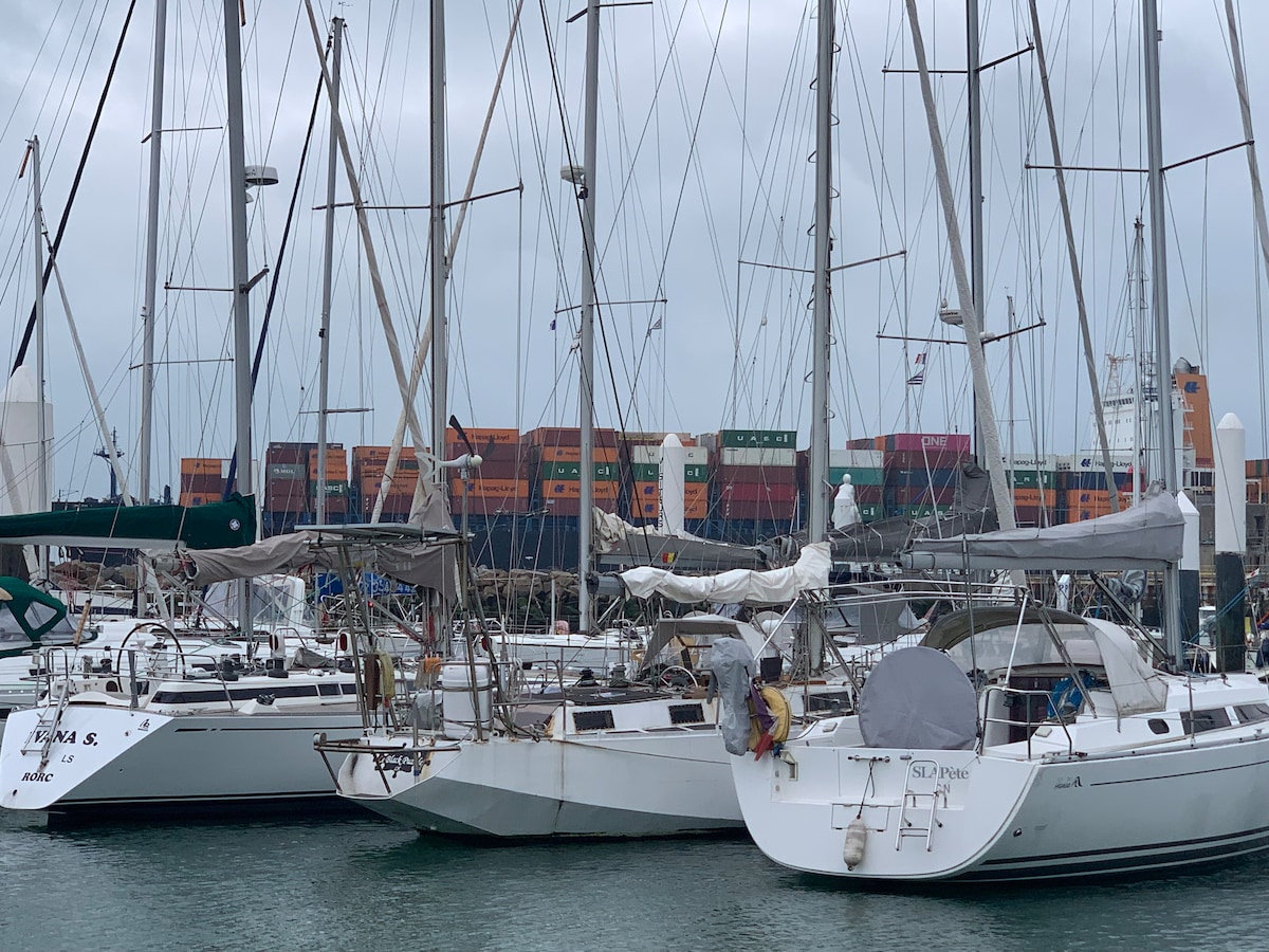 Le Havre ：帆船上的非典型住宿