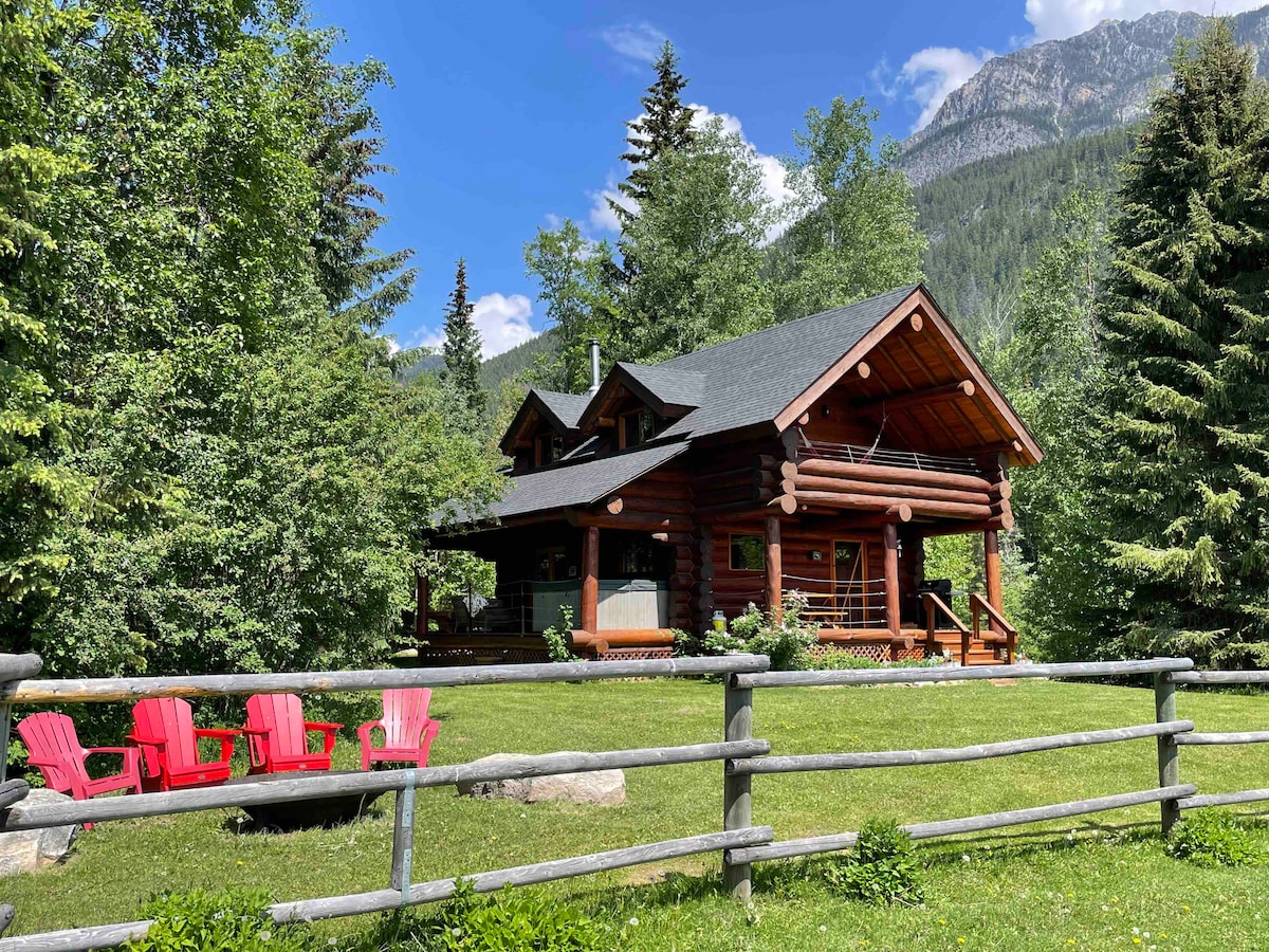 舒适的木屋，可欣赏壮丽的山景。