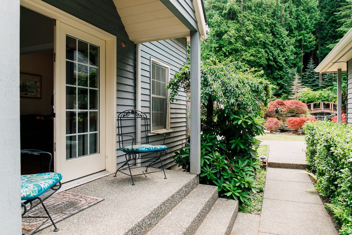 Chuckanut Whispering Falls Carriage House