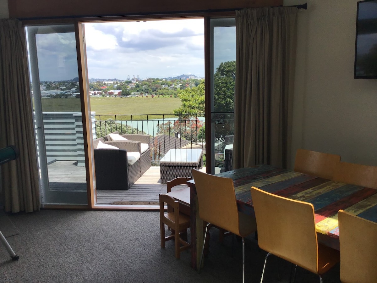 Devonport Bungalow with views