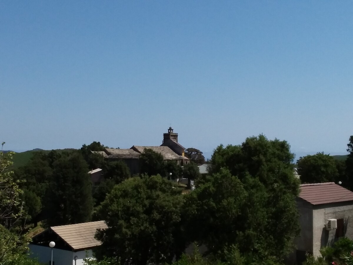 Maison entre mer et montagne