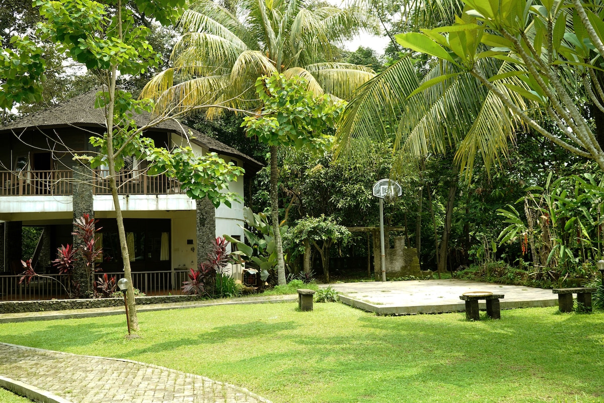The Round Villa (Bogor)