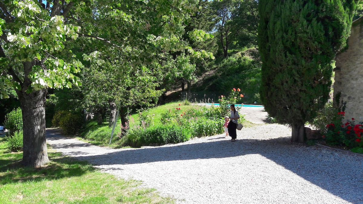 Gîte des 3 Croix, la Répara-Auriples.