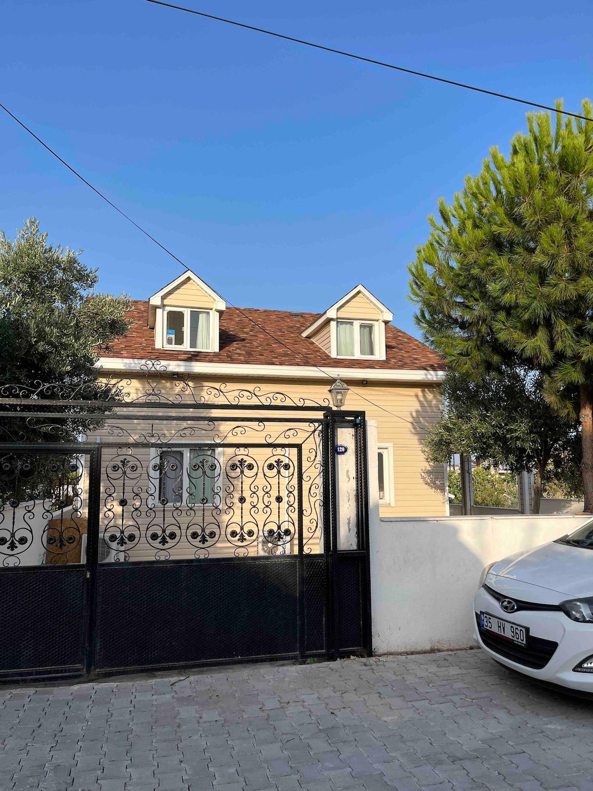 Urla Gülbahçe Karapınar da Müstakil Villa
