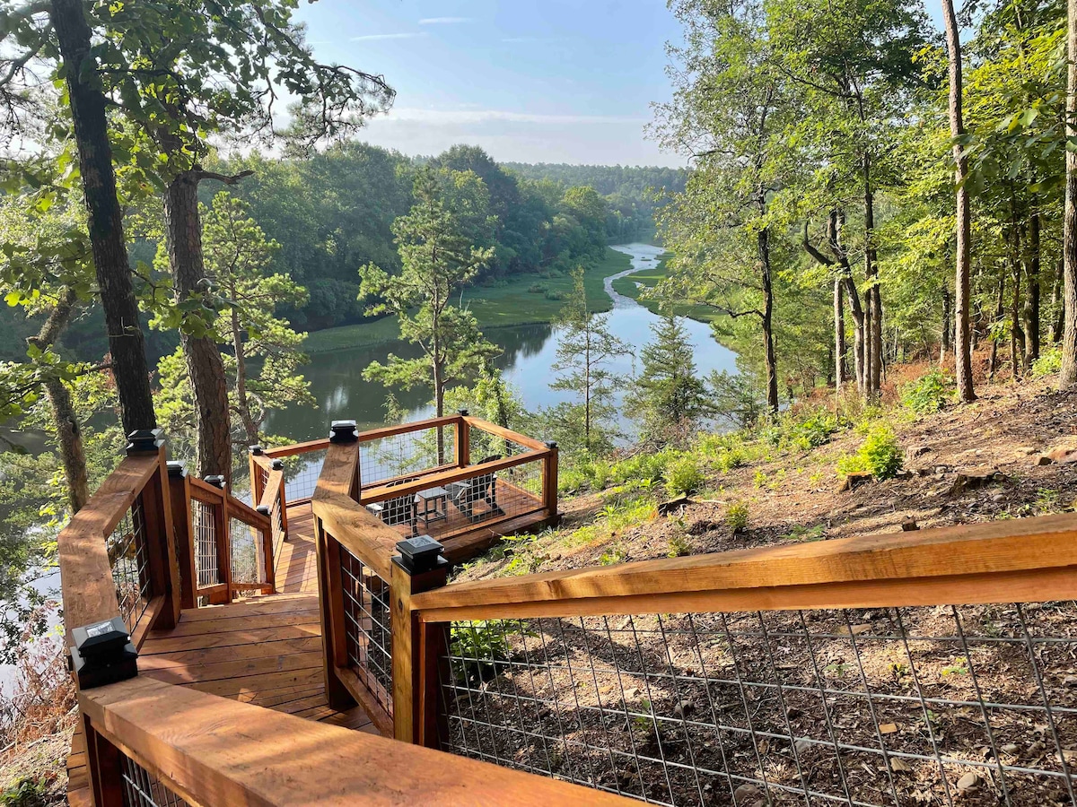 Just the Two of Us RIVER FRONT Luxury Cabin