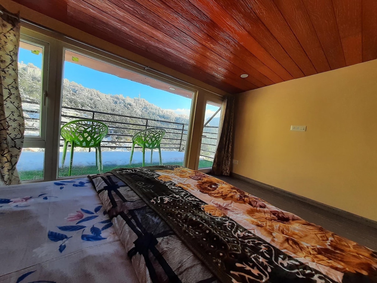 RAMKAMAL 
1卧室-阳台和Shimla美景