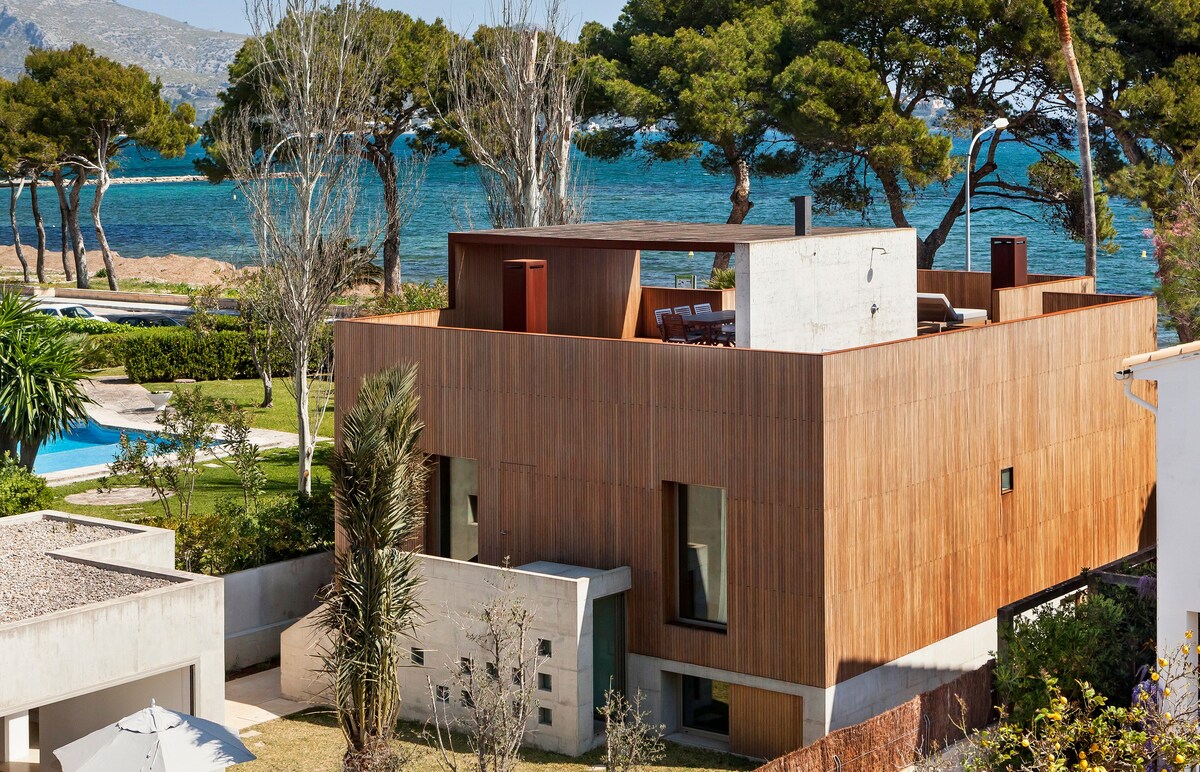 La Roca - Modern villa with private pool in front of the sea (ETV/6416)