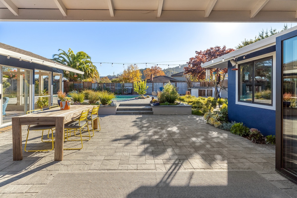 Sunny Kentfield Home with a Pool and Pizza Oven