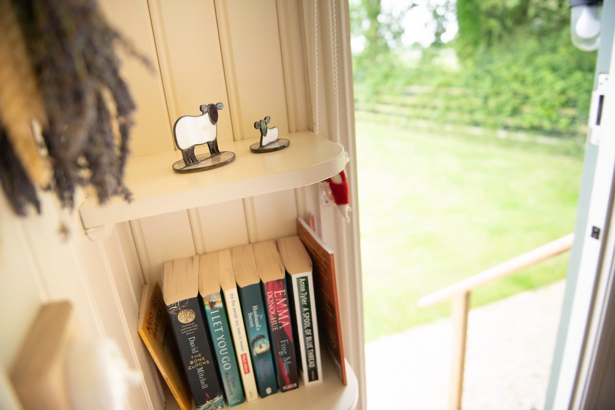 Morndyke Shepherds' Huts - Cottontail