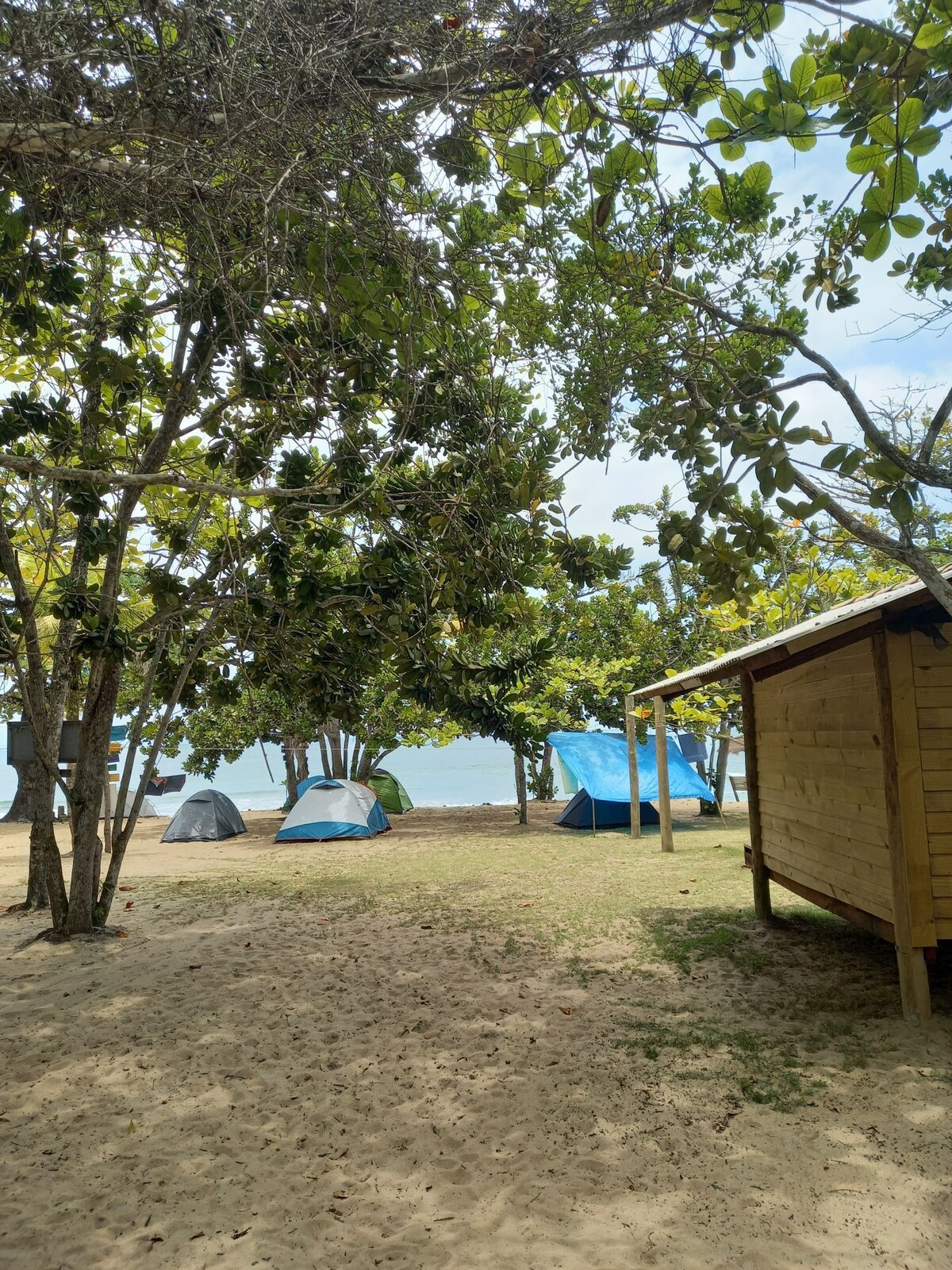 Cabana 01 (pé na areia) Camping Atobá