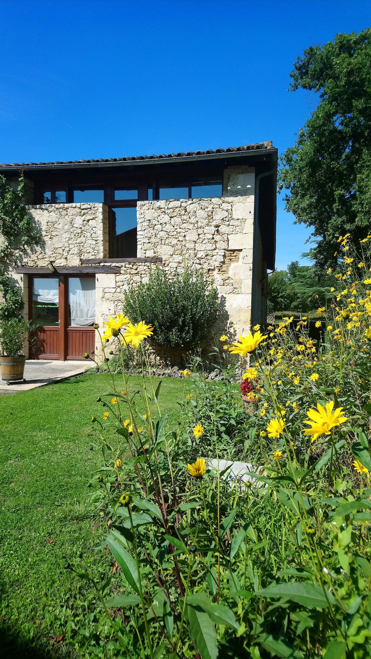 L'Etable d'en Naoua, Gite 15 pl, 5ch. Piscine