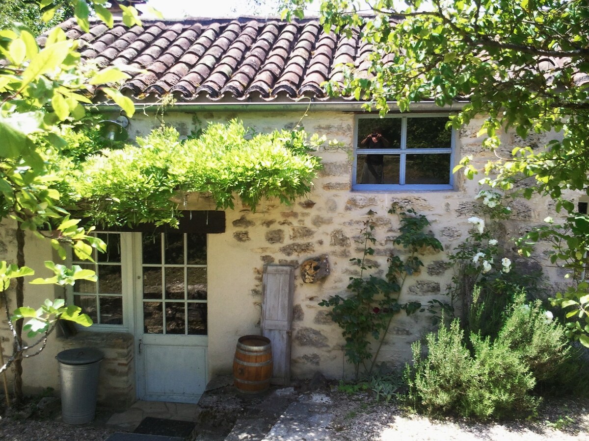 Une petite maison  avec charme en plein campagne