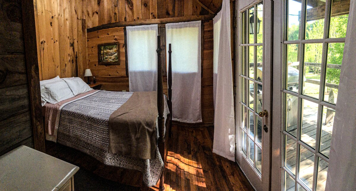 2 Bedroom Cabin in the woods