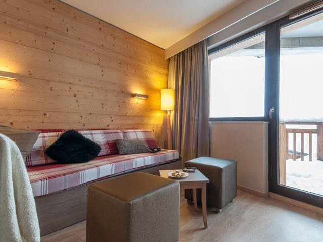 AVORIAZ Apt 4/5, CLOSE TO KINDERGARDEN. ON PISTS