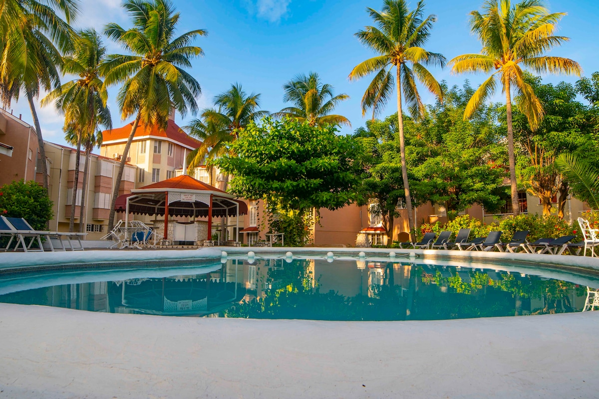 Tropical Gem Ocho Rios w Pool + FREE Beach Access