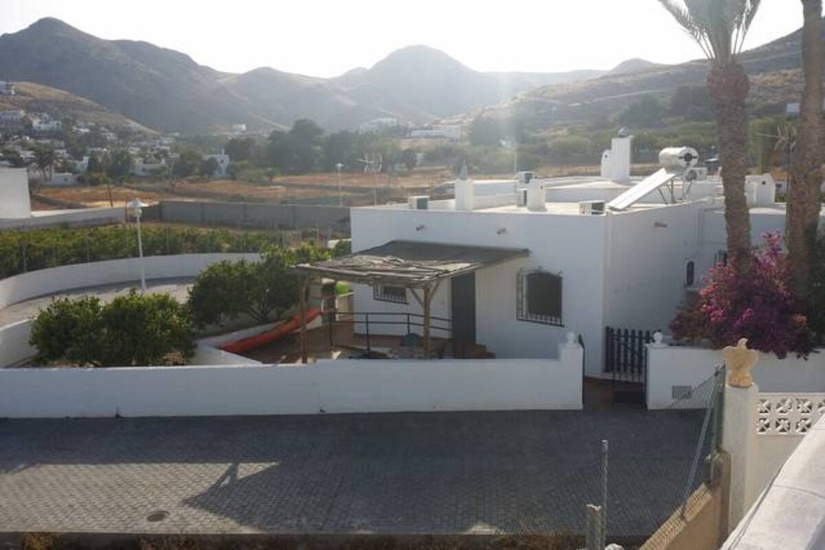 Lovely house 400 meters away from the beach