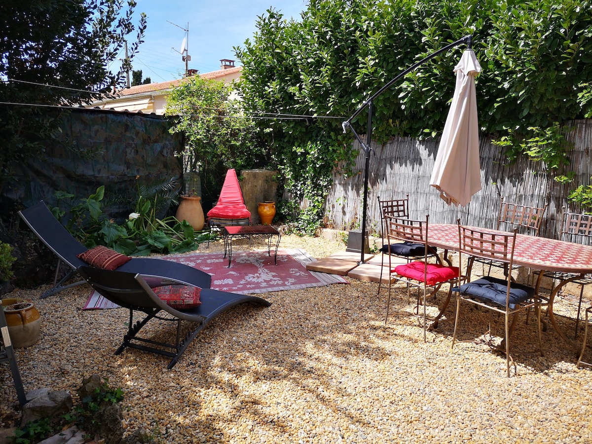 5 persons,30sq/m flat with private garden/bbq