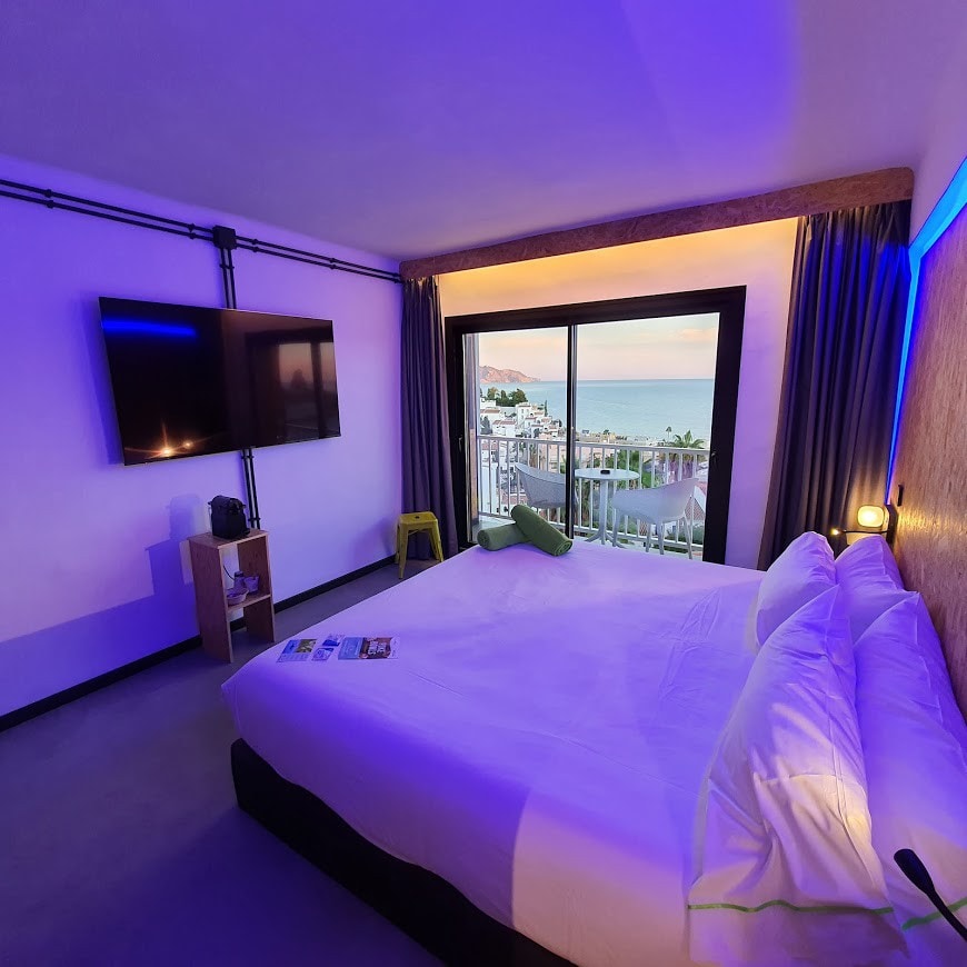 MB Hostels Premium ECO SUPERIOR ，可欣赏阳台景观
