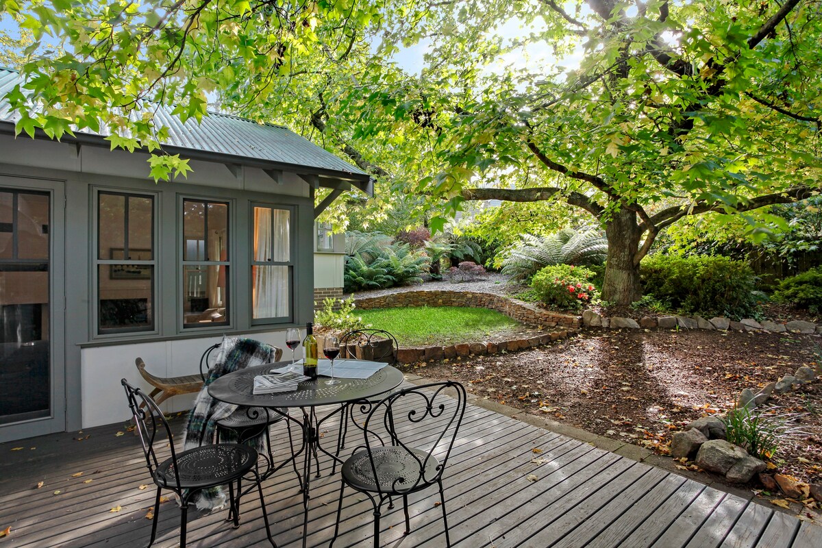 Girrawheen Blackheath - c1926 Heritage Cottage