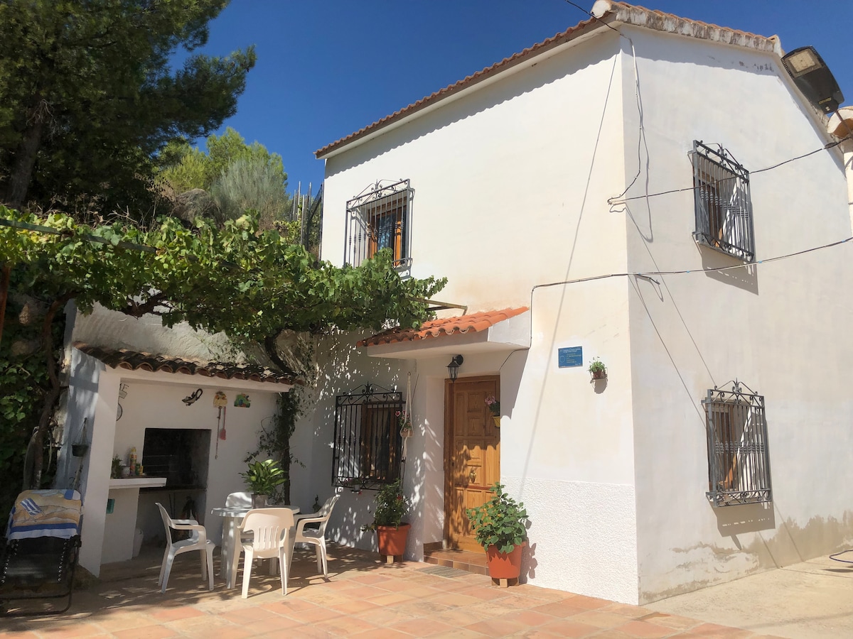 Entire 3 bedroom cosy Finca