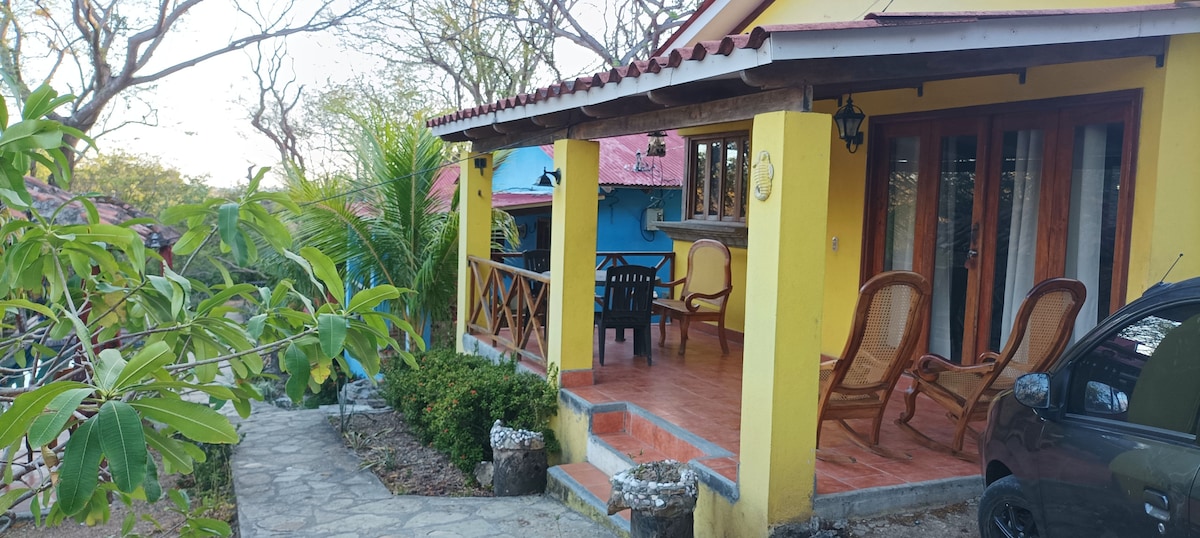 Cómodas cabañas en Playa el Coco, San Juan del Sur