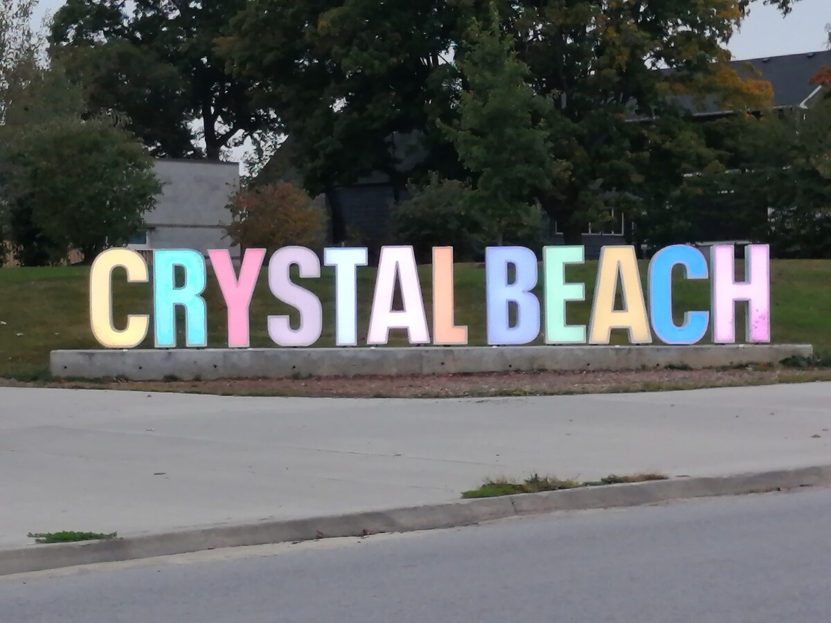 Debi & Tim 's Crystal Beach Getaway - # 2