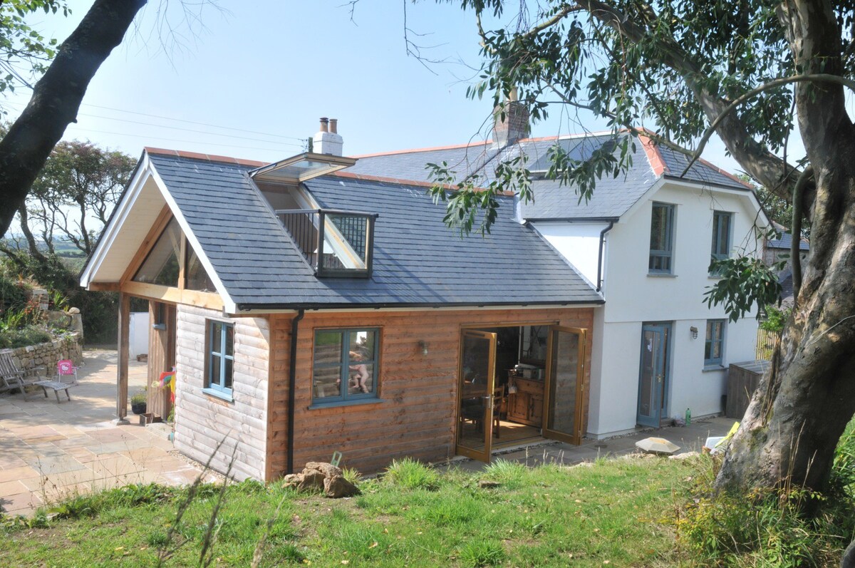 Idyllic farmhouse with large garden near Mousehole