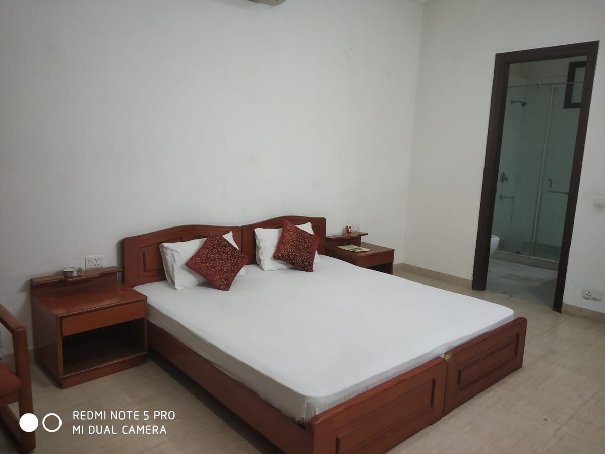 Manor Inn Suites 4BHK