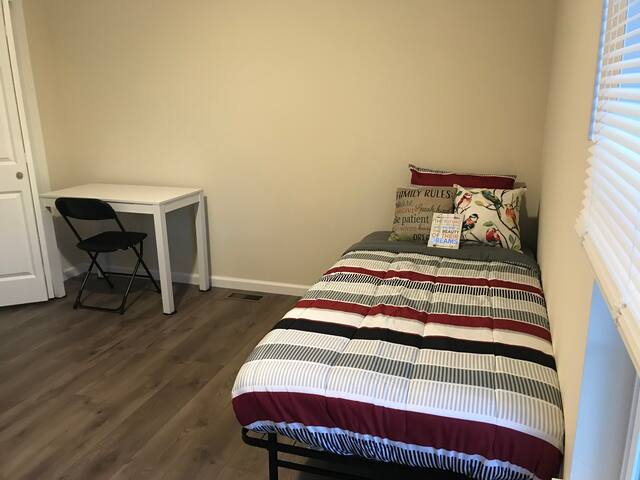 73 kevins cozy clean house 73