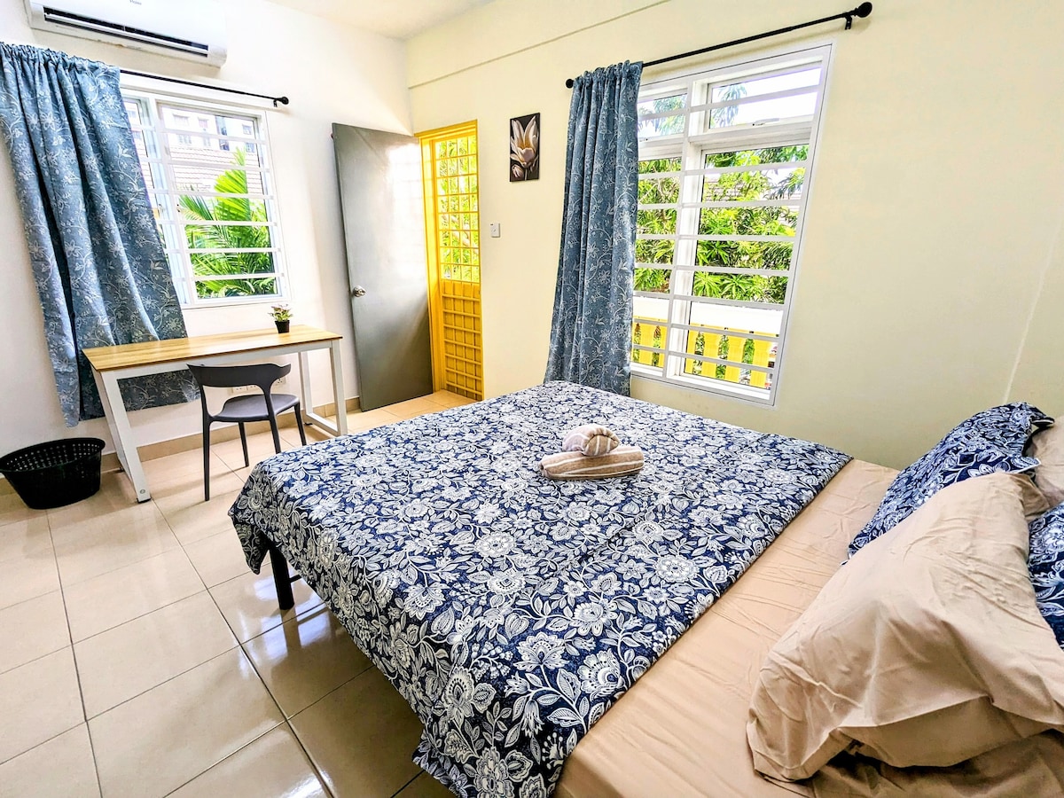 [NEW] Private Balcony, Hostel Room in Kuala Lumpur