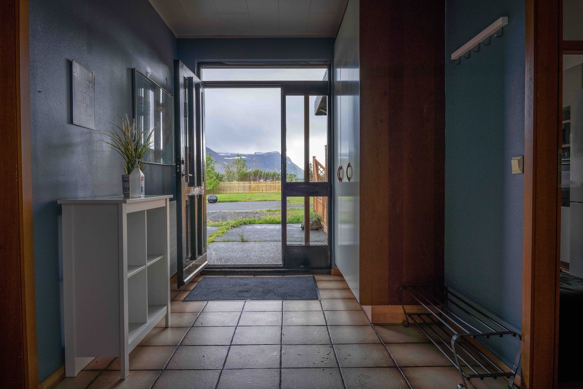 位于Súðavík老村中心的舒适房源