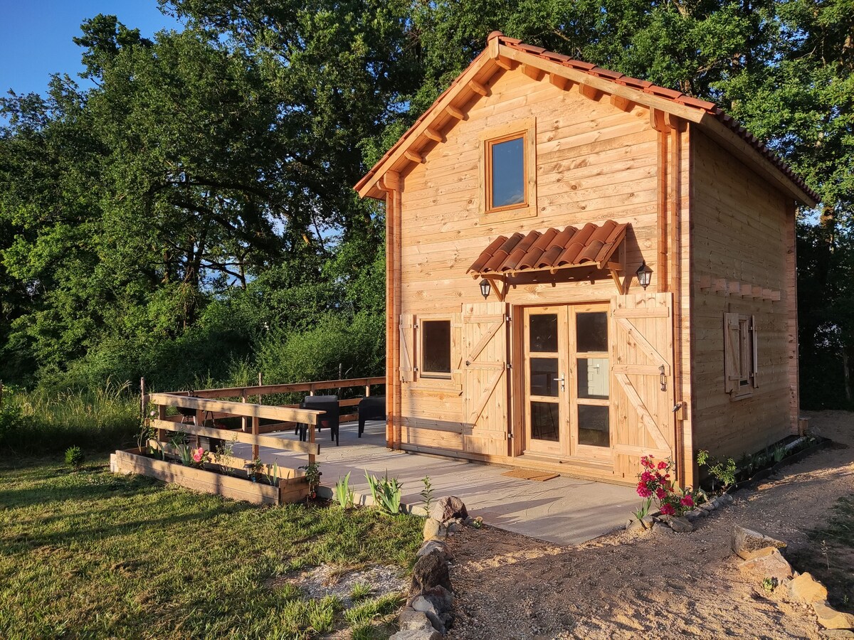 "Au chant des oiseaux"
Chalet privé avec piscine