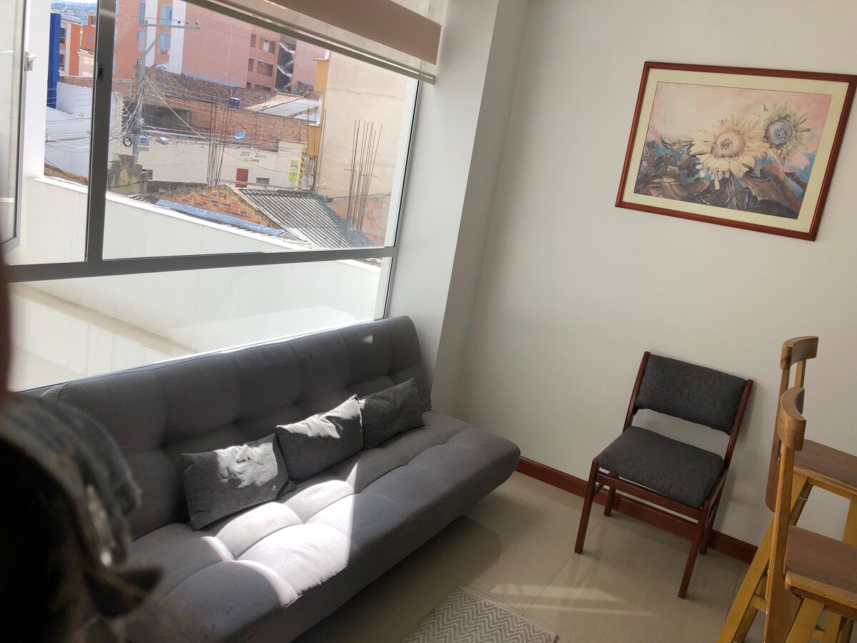 Hermoso e independiente  apartamento central