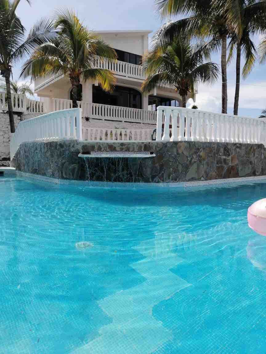 Casa Coco-amplia ，靠近海滩，带大型游泳池