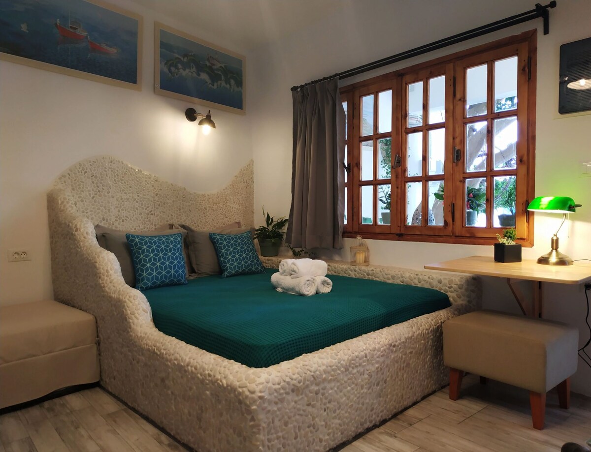 克里特岛伊罗达（ Elounda Crete ）装修精美的单间公寓