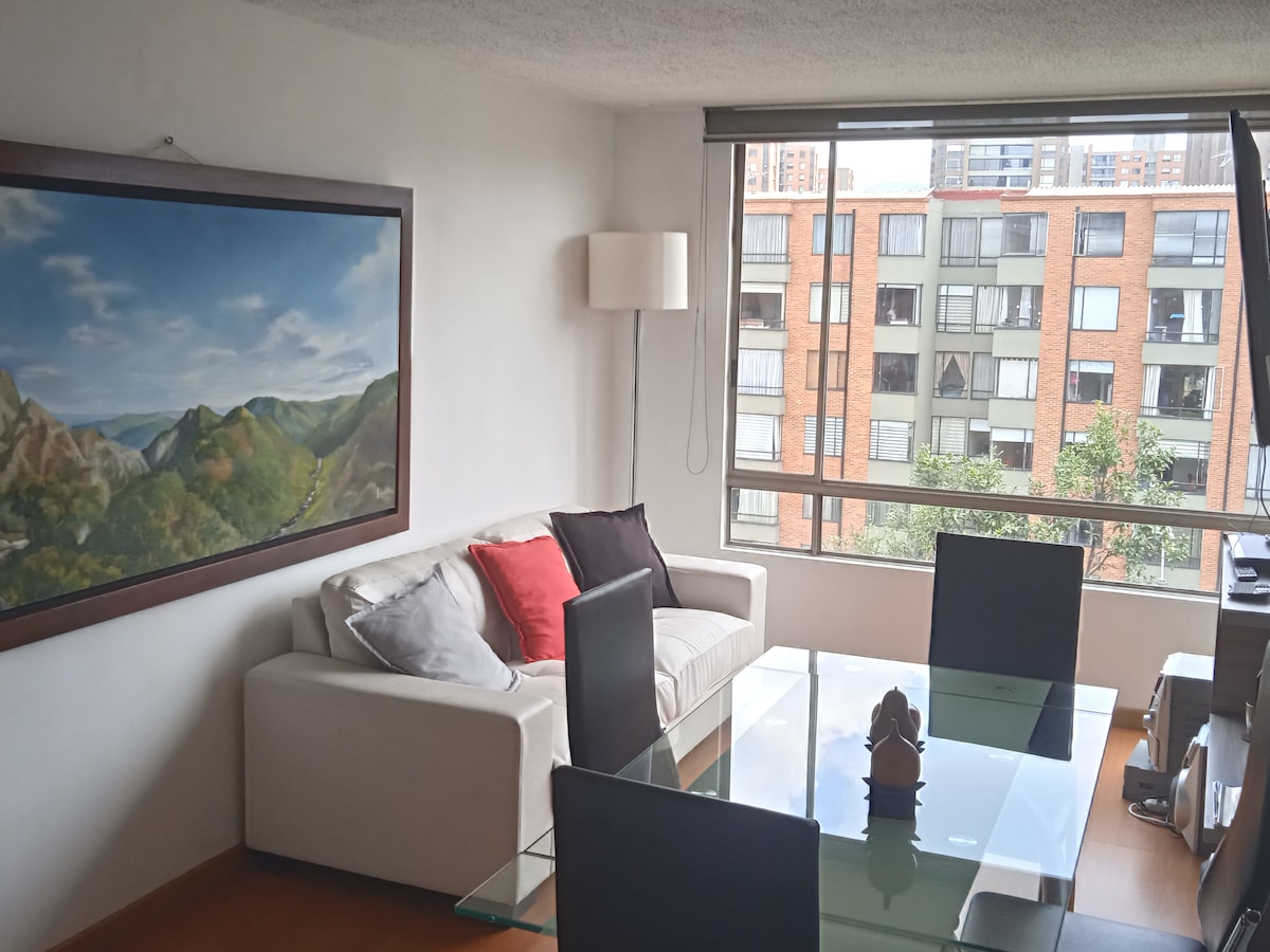 Cozy Urban Escape: Condominum Near La Colina Mall