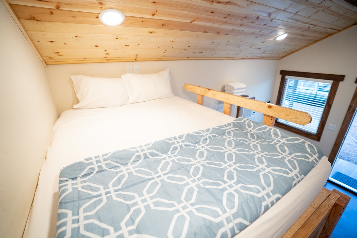 Deluxe Bunkhouse at Gooseberry Lodges