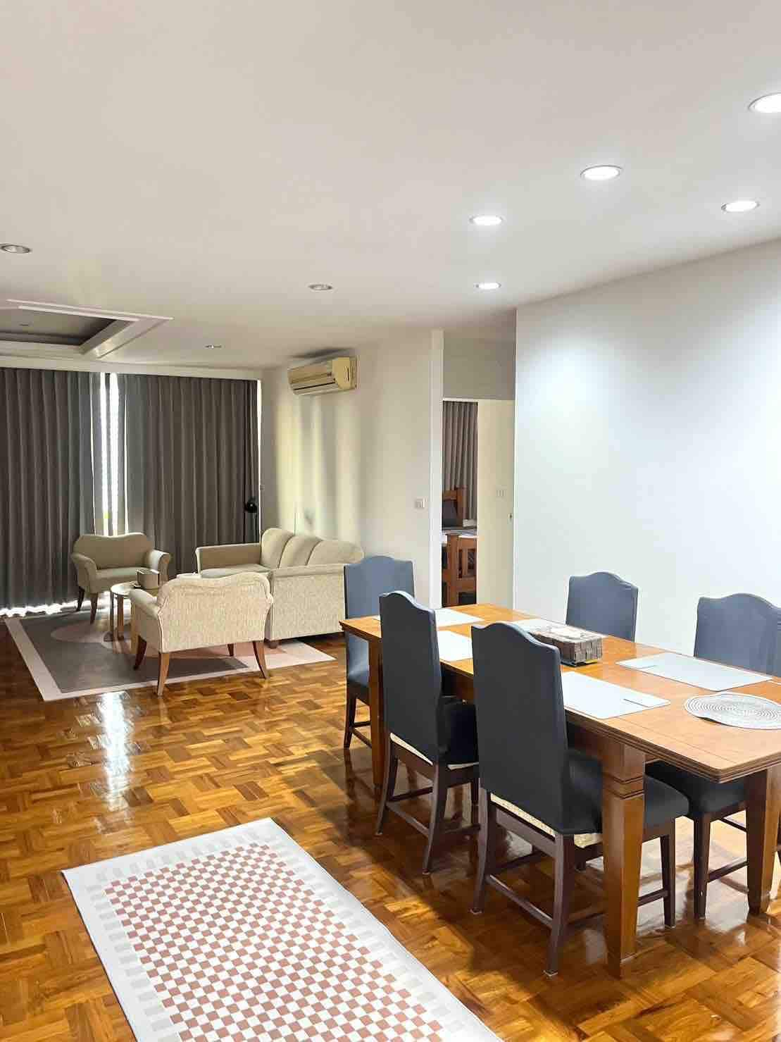 3 Bedroom Bangkok Central District Top Hi Level