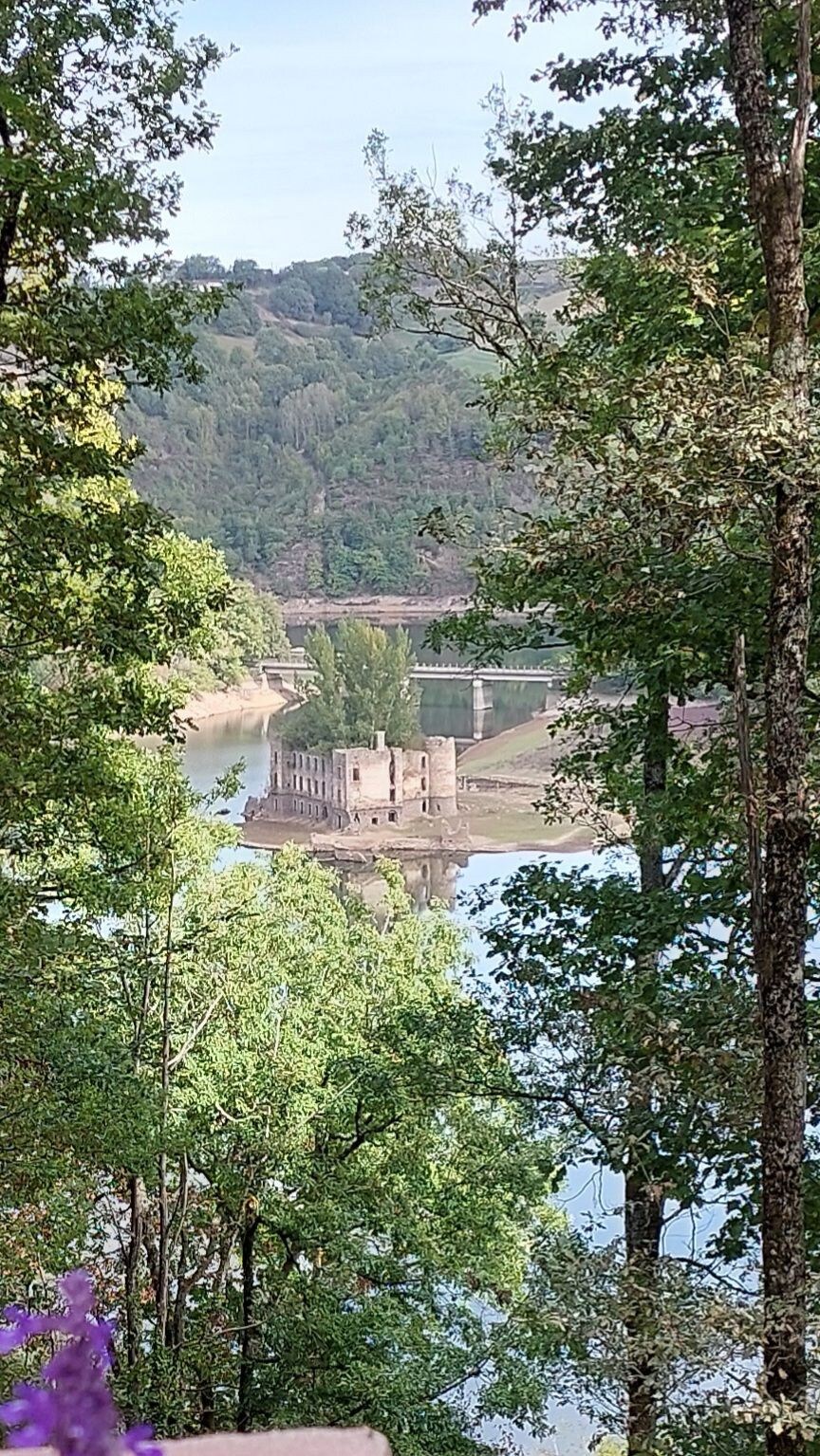 Calme & détente au Bois du Lac
à 25 minutes d'Albi