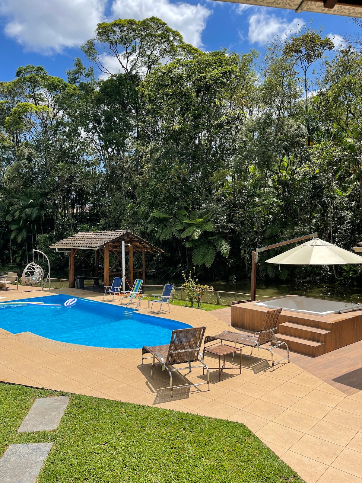 Refuge do Brilhantte-Belo网站，设有泳池和水疗中心