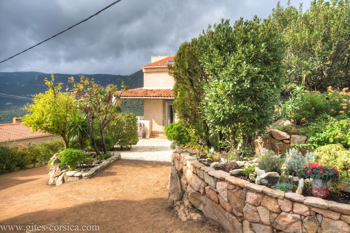 " Chez Doudou" Maison vue sur la mer