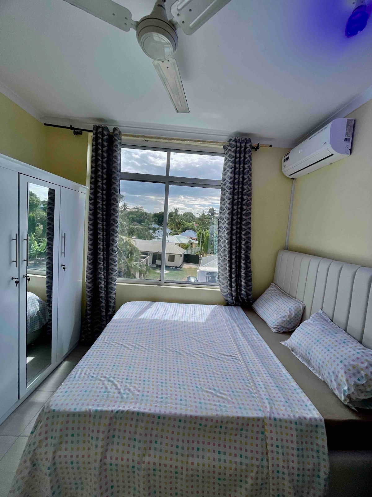 cozy  flat in Mbezibeach