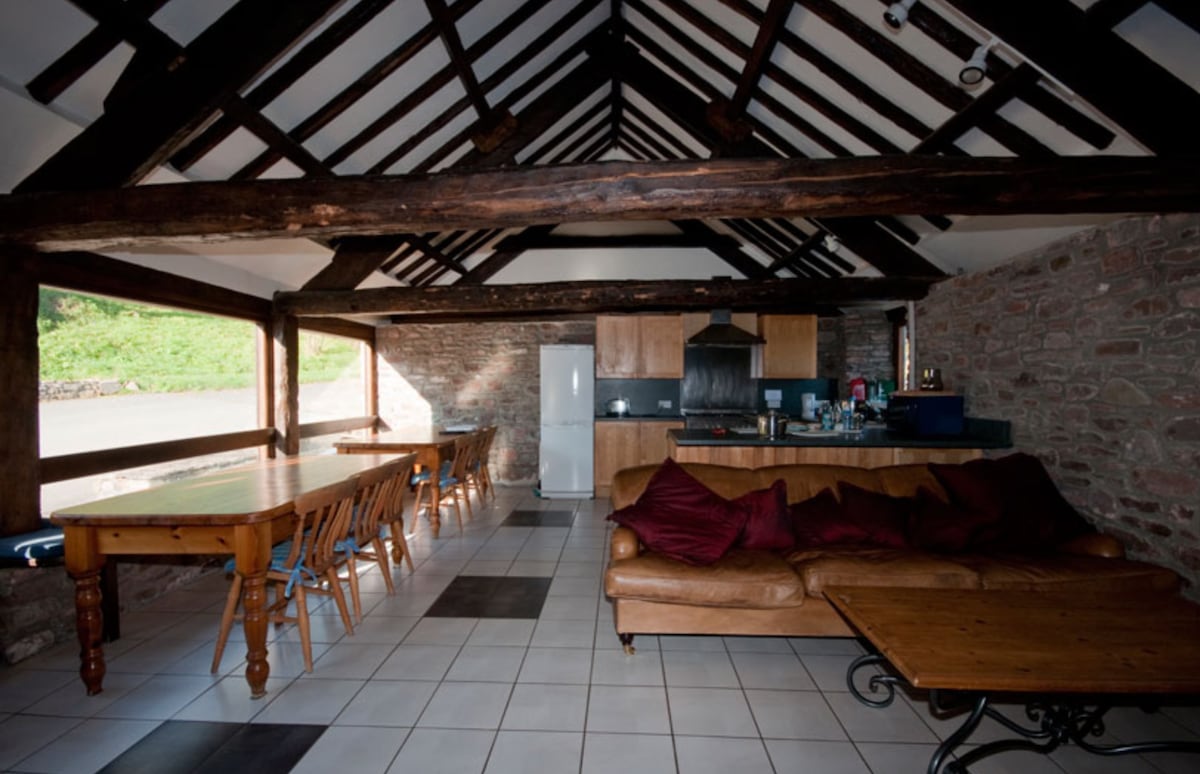 Ynysmarchog Bunkhouse, Brecon Beacons