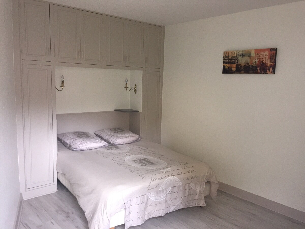Appartement F2 meublé, saisonnier / Clermont-Royat
