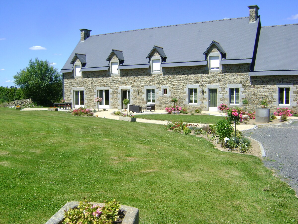 La longère(nuit+petit déjeuner)= violette