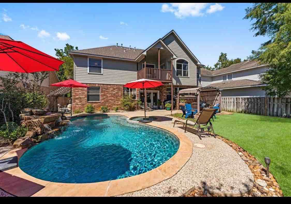 Very cozy new home bbq pool for 10 The Woodlands